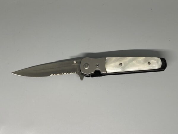 Unknown Knife Pearl Like Handle