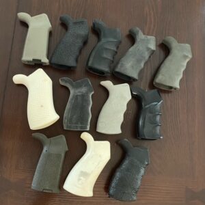 Lot of 12 Grips